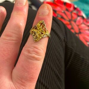 Vintage women’s god ring